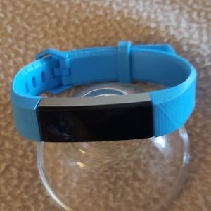 Fitbit Alta HR and 30+bands